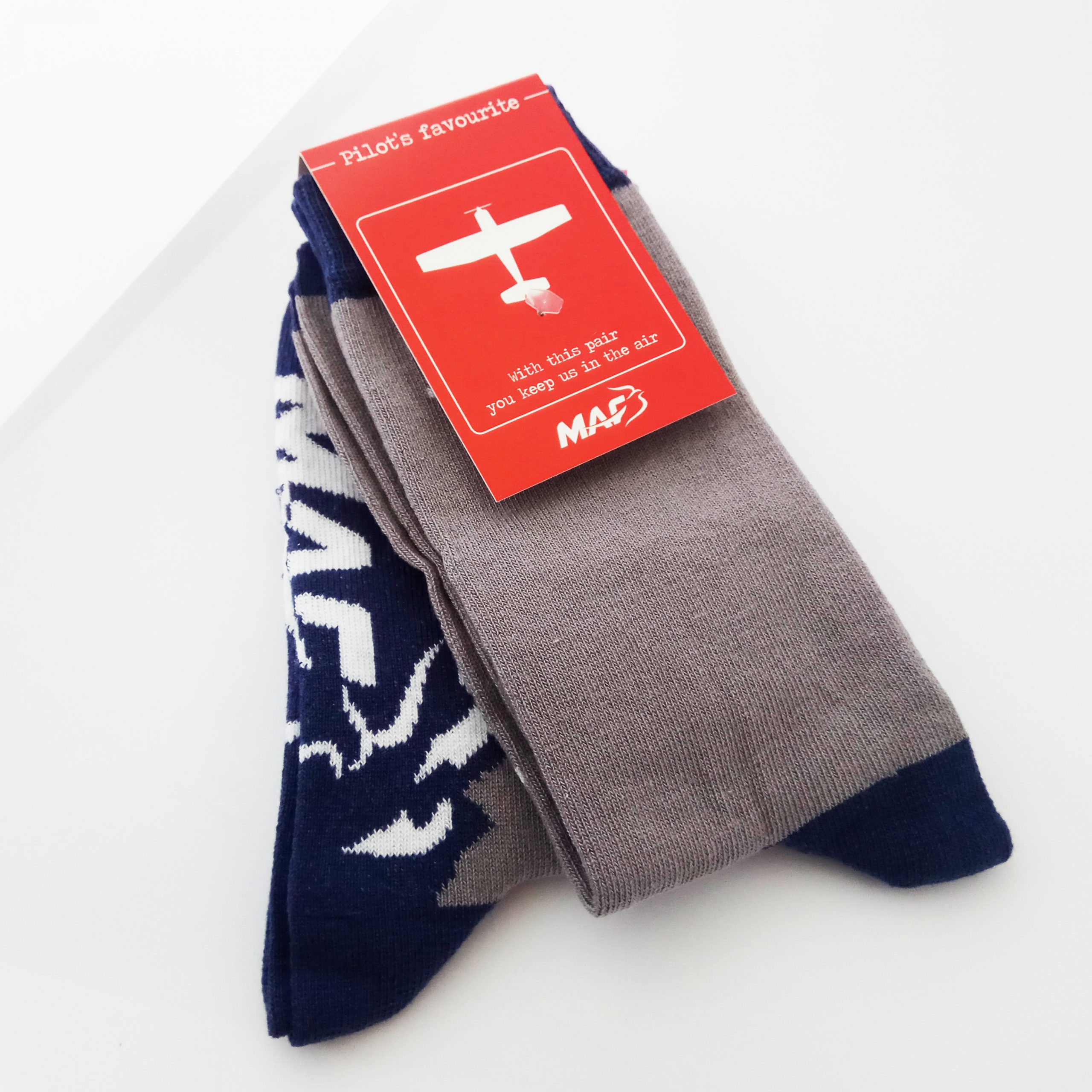 Gijze met blauwe details