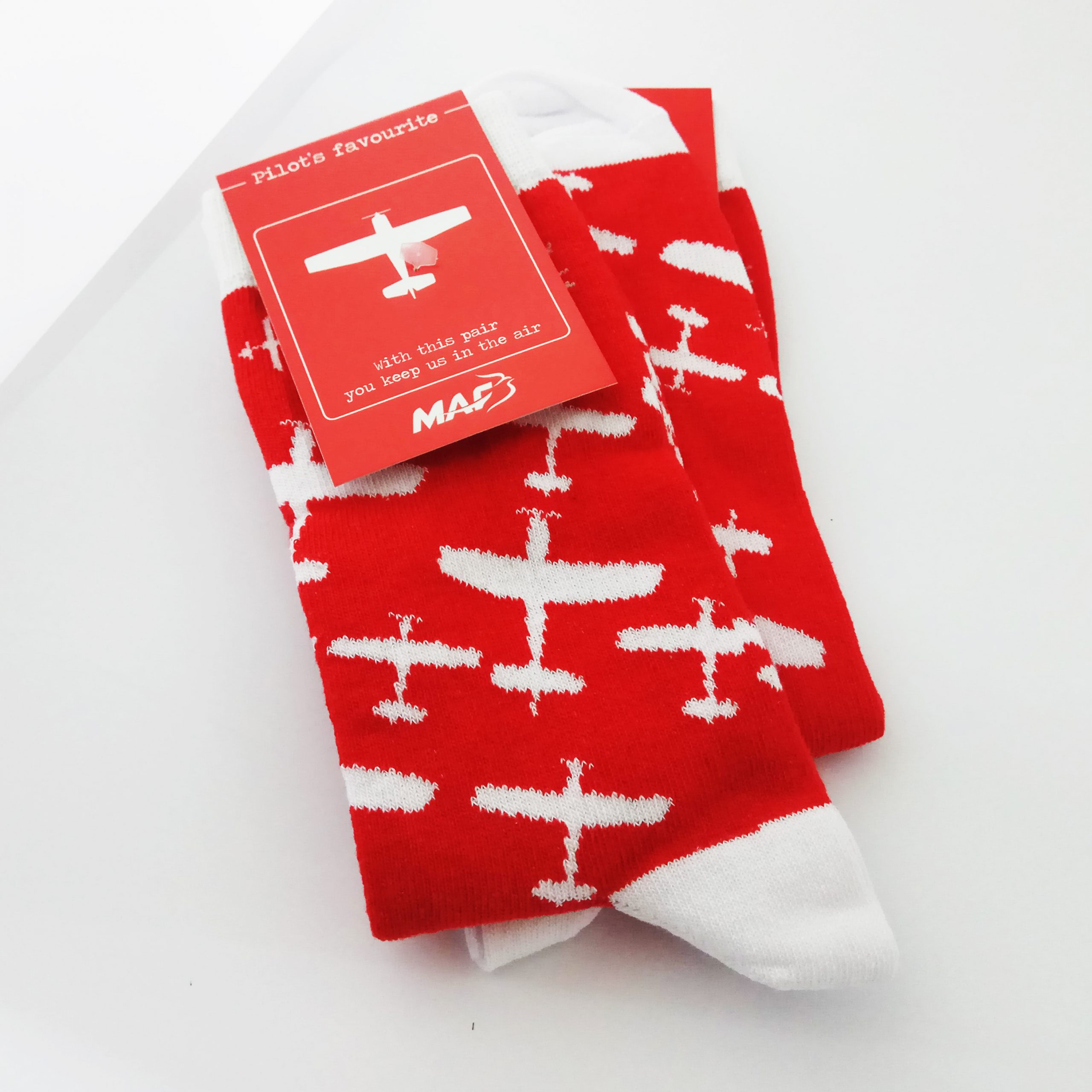 Rood met witte vliegtuigen
